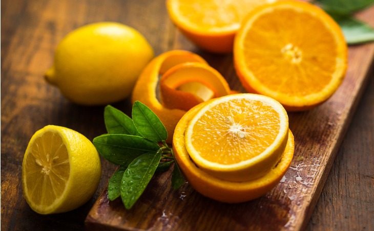 Les agrumes : citrons, oranges, clémentines, sont des aliments dangereux pour les chats